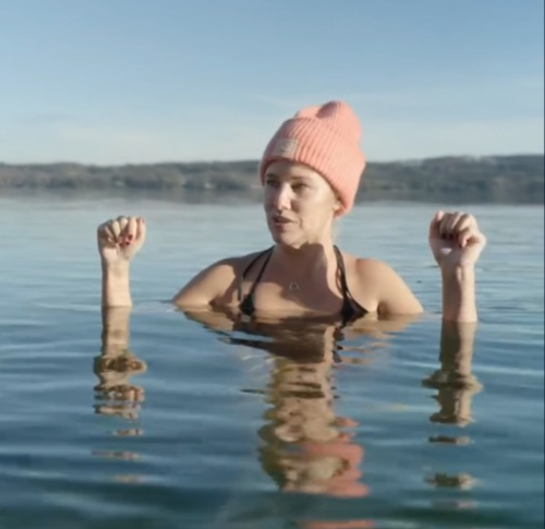Celita Spinner Eisbaden im Sommer